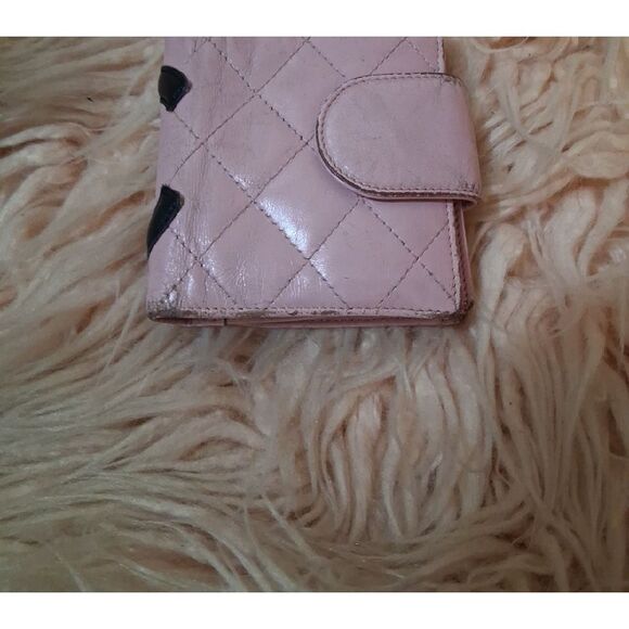 Authentic CHANEL Light Pink Quilted Cambon Small Wallet - Picture 3 of 16
